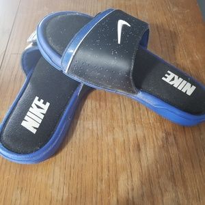 Nike slides